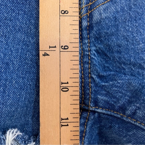 Levi’s 501 Cut off Jean Shorts Medium Wash Classic Button Fly Women’s Size 27 - Picture 8 of 12